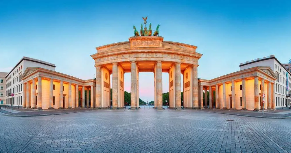 How to Visit Brandenburg Gate Berlin 2024